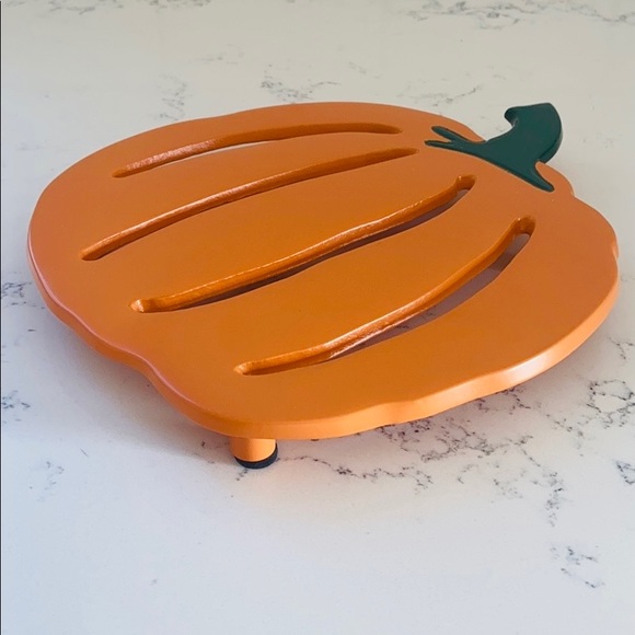 Crate&barrel Pumpkin Trivet - Picture 11 of 13